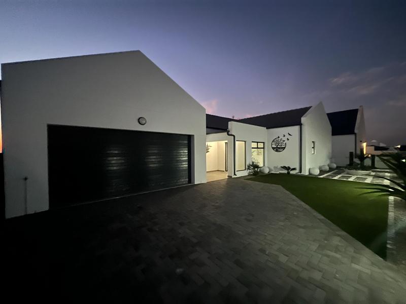 3 Bedroom Property for Sale in Laaiplek Western Cape